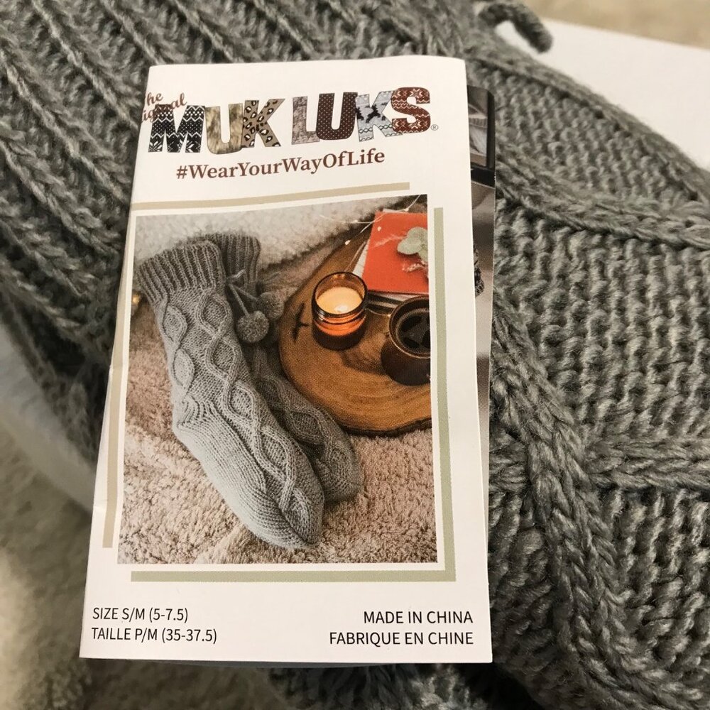 Muk Luks Mens Cable Knit Slipper Socks With Pom Poms & Tassels Small 5 - 7.5"